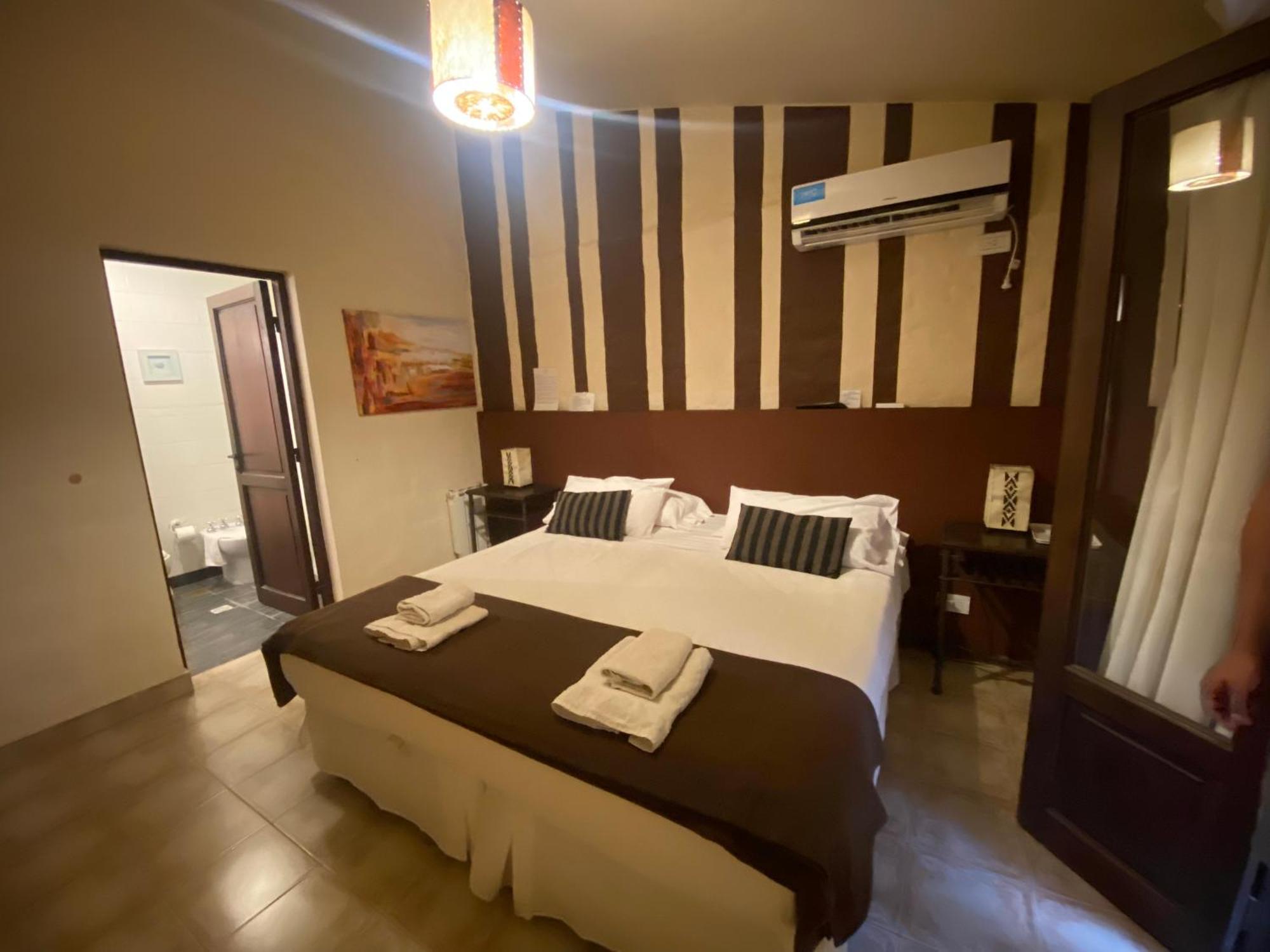 Hotel Las Chirimoyas Salta Luaran gambar